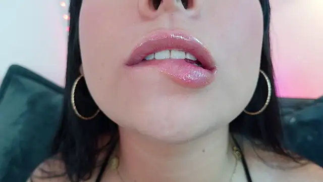 mia roux1 online show from 04.11.26