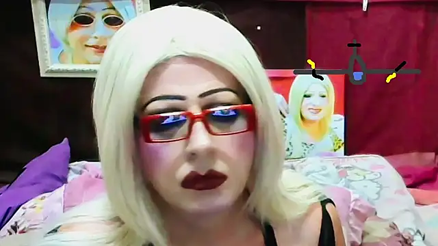 Snapshot of horni4luv chatting on 04.17.26 horni4luv online show from 04.17.26