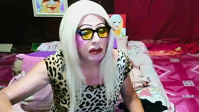 Snapshot of horni4luv chatting on 04.18.26 horni4luv online show from 04.18.26