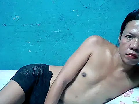 Snapshot of SmallluncutCock chatting on 11.29.25 SmallluncutCock online show from 11.29.25