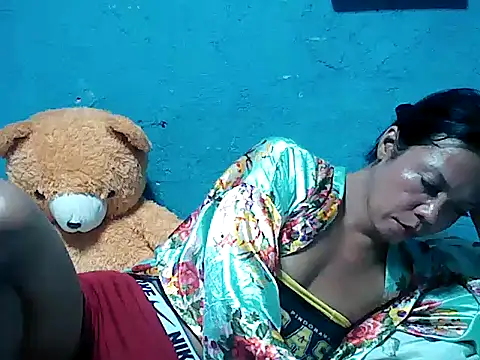 Snapshot of SmallluncutCock chatting on 12.21.25 SmallluncutCock online show from 12.21.25