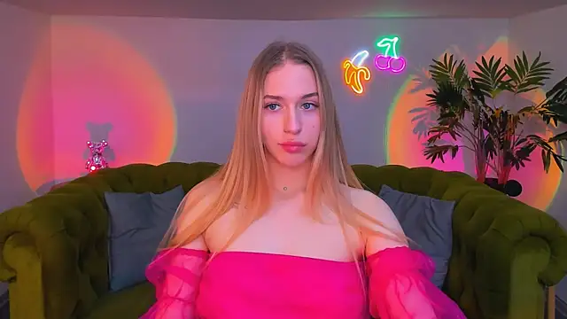 sassy cutie online show from 11.30.25