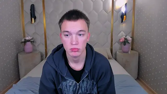 Derek Banville online show from 11.18.25