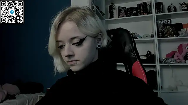 Holy Mistress S online show from 01.18.26