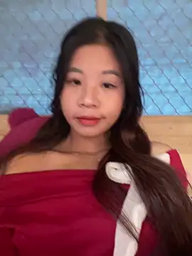 Snapshot of ninixinh chatting on 10.22.25 ninixinh online show from 10.22.25