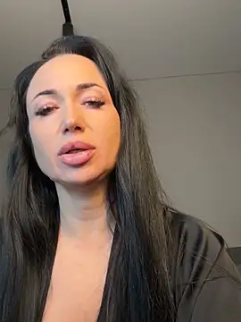 Snapshot of majestic_madam chatting on 03.28.26 majestic madam online show from 03.28.26