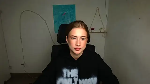 Snapshot of Candy_Chloe_ chatting on 10.28.25 Candy Chloe  online show from 10.28.25