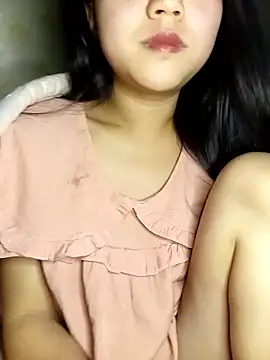 Quynhsumon online show from 01.14.26