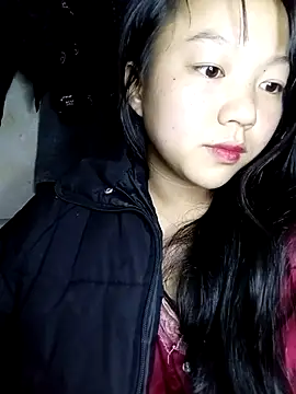 Quynhsumon online show from 02.10.26