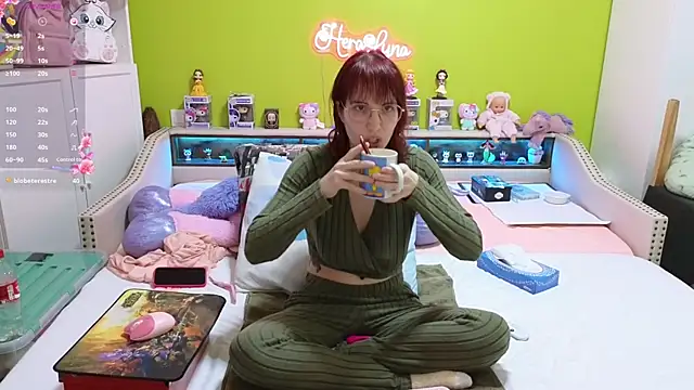  HeraLuna  online show from 02.23.26