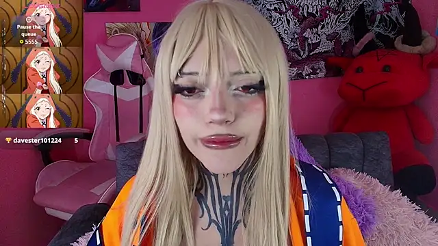 Snapshot of GothGaby chatting on 05.10.26 GothGaby online show from 05.10.26