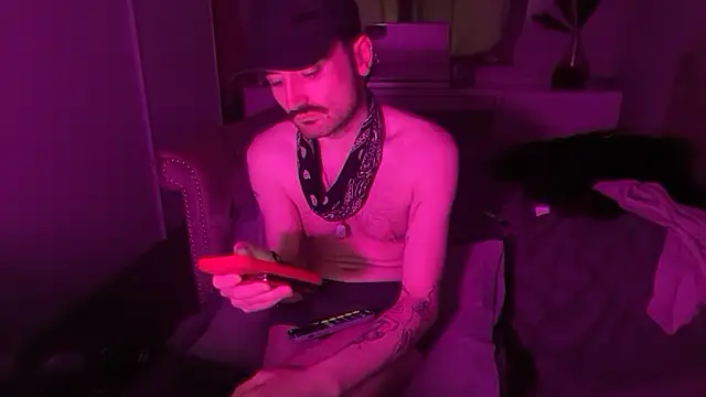 Gander At Xander online show from 10.30.25