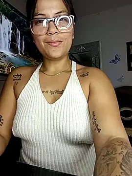 Snapshot of tattyHot95 chatting on 02.20.26 tattyHot95 online show from 02.20.26