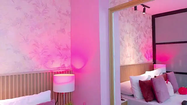 Snapshot of AdelineJhones chatting on 02.10.26 AdelineJhones online show from 02.10.26