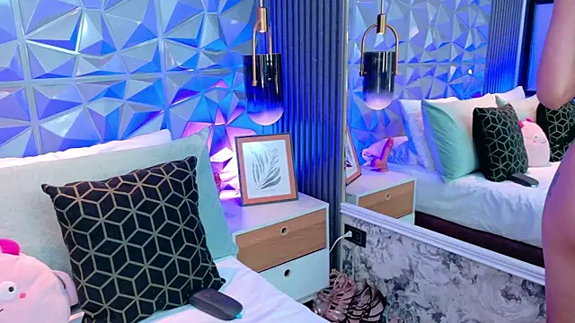 AdelineJhones online show from 03.21.26