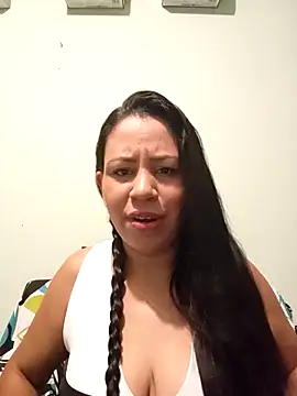 LeilaTaylor online show from 11.14.25