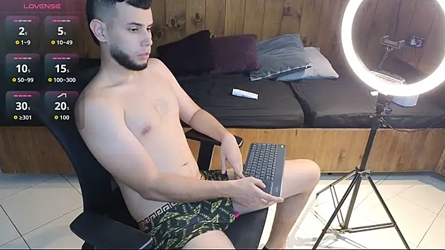 Maxcole 07 online show from 12.05.25