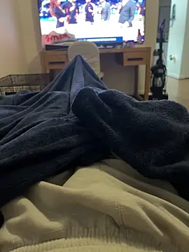 Snapshot of YoungNhorny2004 chatting on 10.21.25 YoungNhorny2004 online show from 10.21.25