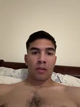 Snapshot of YoungNhorny2004 chatting on 11.04.25 YoungNhorny2004 online show from 11.04.25