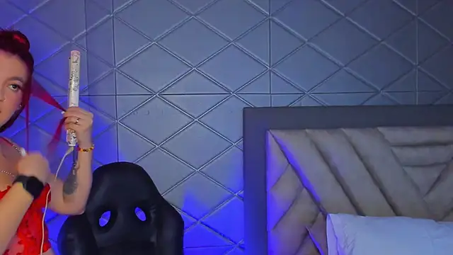 Snapshot of Ariianna_Cooper chatting on 12.23.25 Ariianna Cooper online show from 12.23.25