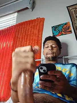Snapshot of BigPrettyDick777 chatting on 05.16.26 BigPrettyDick777 online show from 05.16.26