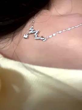 Snapshot of o-one-o chatting on 12.19.25 o-one-o online show from 12.19.25