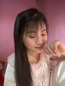 Snapshot of o-one-o chatting on 02.11.26 o-one-o online show from 02.11.26