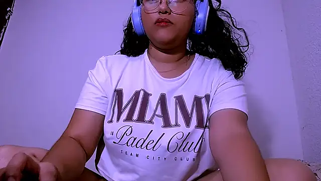 mira cherry02 online show from 11.04.25