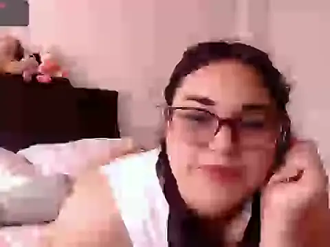 Snapshot of mira_cherry02 chatting on 04.02.26 mira cherry02 online show from 04.02.26