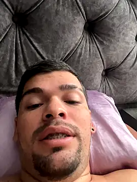 Alexstrw online show from 10.22.25
