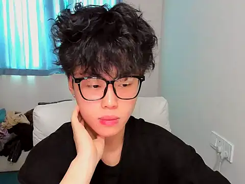 L1kuto online show from 11.04.25