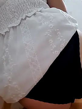 YennyeLa online show from 03.28.26