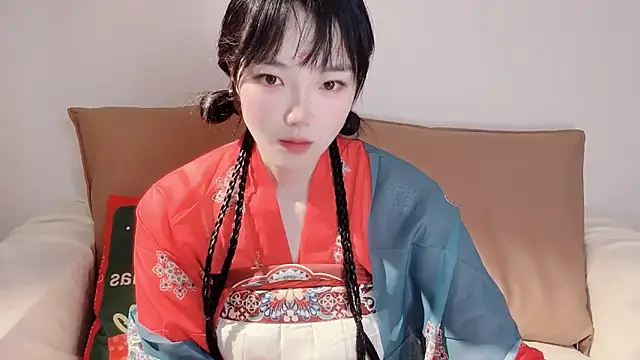 upoo7lt online show from 04.13.26