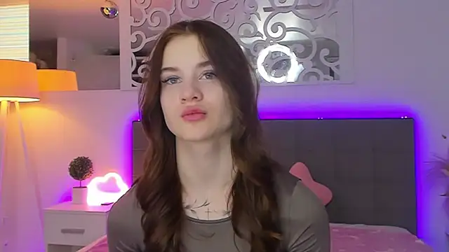 LuisaClover online show from 03.03.26