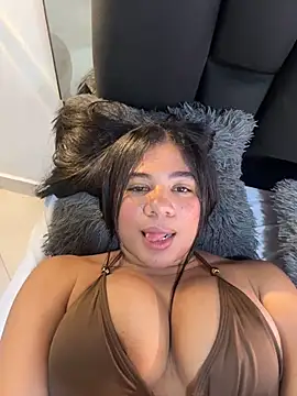 Snapshot of MelissaHex chatting on 02.13.26 MelissaHex online show from 02.13.26