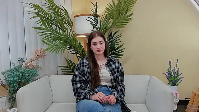 Snapshot of CelinaJacka chatting on 10.24.25 CelinaJacka online show from 10.24.25