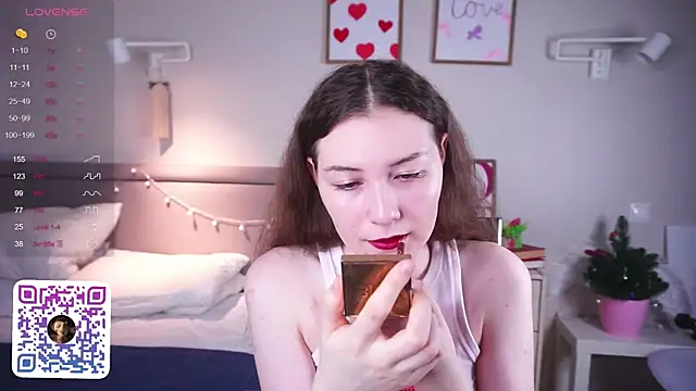 Snapshot of MegganKinson chatting on 03.04.26 MegganKinson online show from 03.04.26