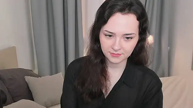 Camilla Rowen online show from 05.07.26