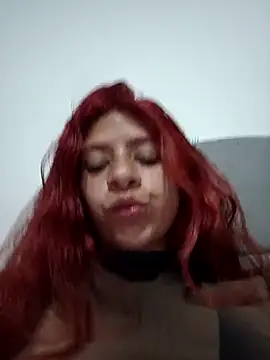 Snapshot of Lunatemptress4 chatting on 12.14.25 Lunatemptress4 online show from 12.14.25