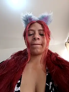 Snapshot of Lunatemptress4 chatting on 12.18.25 Lunatemptress4 online show from 12.18.25