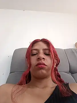 Snapshot of Lunatemptress4 chatting on 12.19.25 Lunatemptress4 online show from 12.19.25