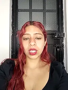Snapshot of Lunatemptress4 chatting on 01.06.26 Lunatemptress4 online show from 01.06.26