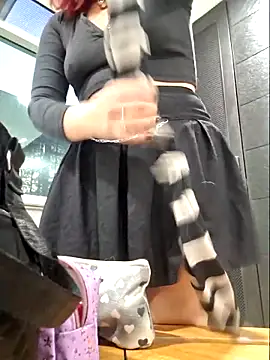 Eveelyn25  online show from 10.25.25