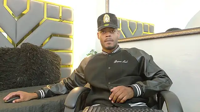 Snapshot of Neytanmalcon chatting on 11.04.25 Neytanmalcon online show from 11.04.25