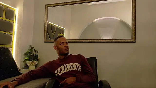 Snapshot of Neytanmalcon chatting on 11.11.25 Neytanmalcon online show from 11.11.25