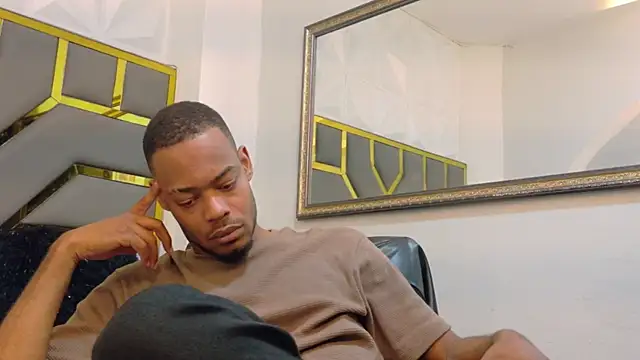 Snapshot of Neytanmalcon chatting on 11.16.25 Neytanmalcon online show from 11.16.25