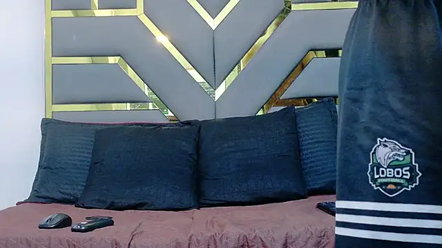 Snapshot of Neytanmalcon chatting on 12.18.25 Neytanmalcon online show from 12.18.25