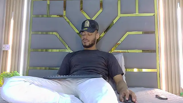 Snapshot of Neytanmalcon chatting on 02.21.26 Neytanmalcon online show from 02.21.26