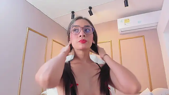 NahimiThompson online show from 02.10.26