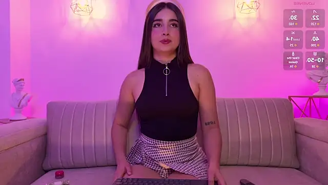 Snapshot of Ariana_Monroe01 chatting on 11.13.25 Ariana Monroe01 online show from 11.13.25